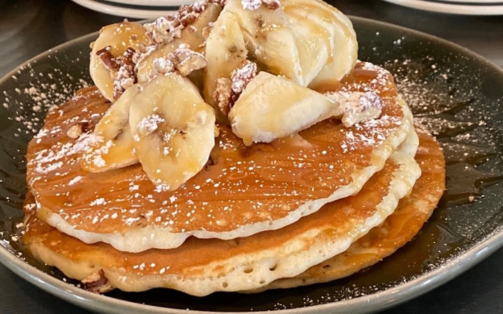 Carmelized Banana pecan pancakes