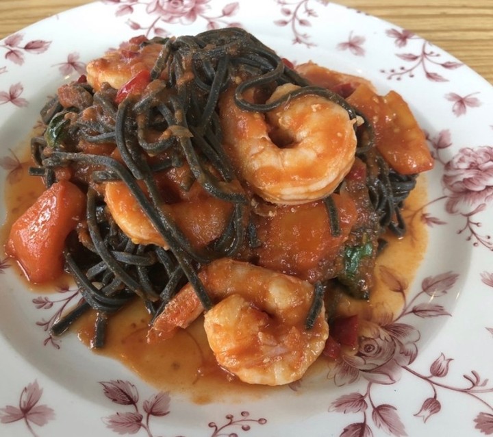 Black linguine Shrimps Fra Diavolo