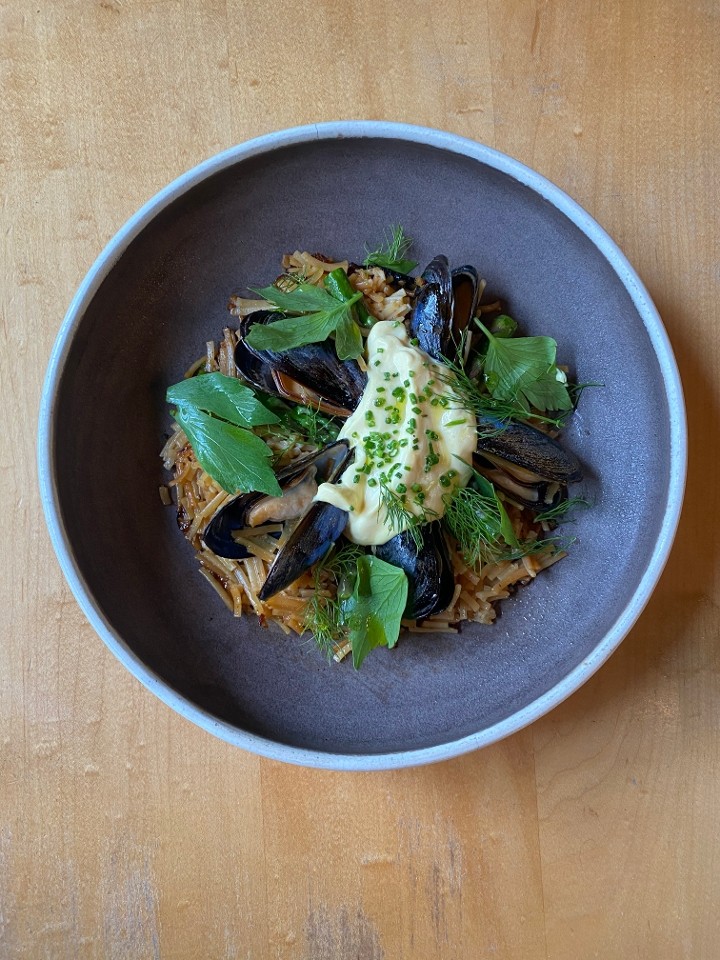 Mussels with Fideos