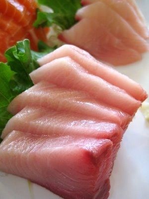Yellowtail Sashimi (Hamachi) *