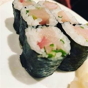 Yellowtail w/ Scallion Roll (6pcs) *