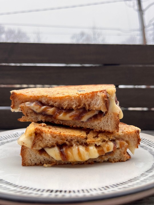 FRENCH ONION GRILLED CHEESE