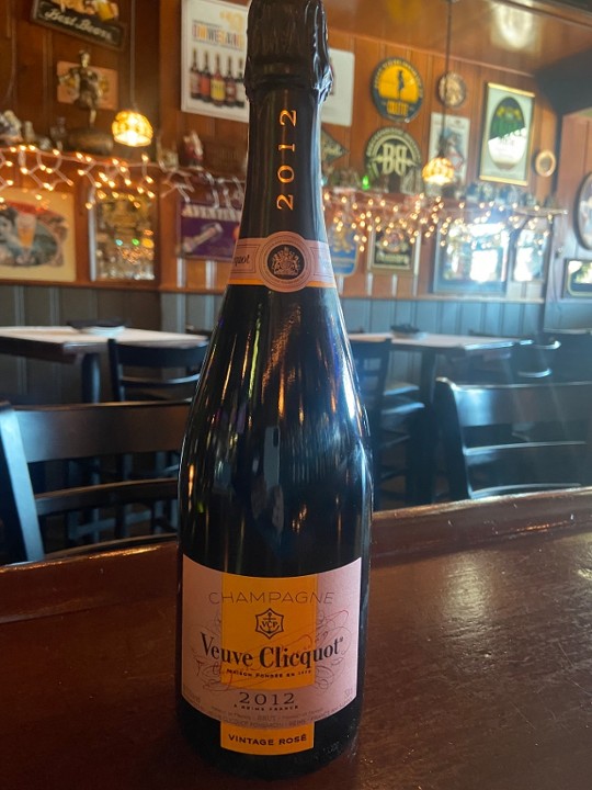Champagne, Veuve Clicquot Rosé, Reims, France, 2012