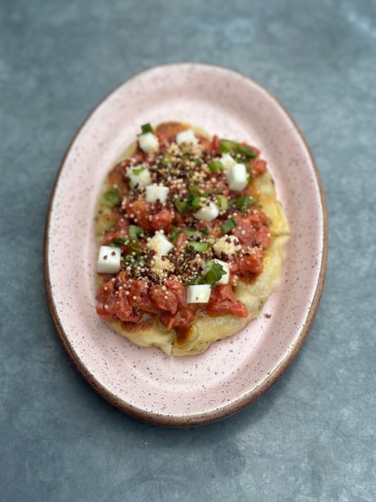 Filet Tartare Flatbread