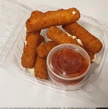 Mozzarella Sticks (6 pc)