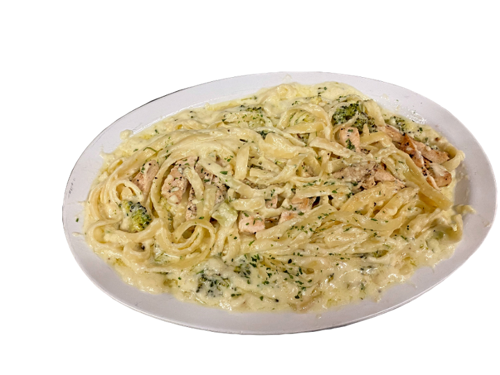 Fettuccini Alfredo w/Chicken & Broccoli