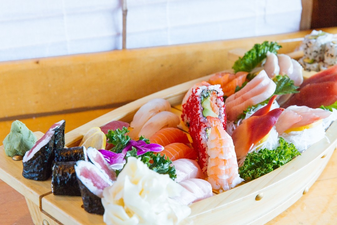 Sushi & Sashimi for 2 (Boat Size)