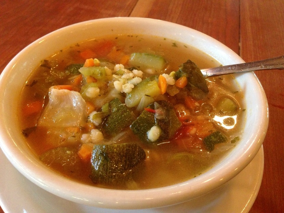 Mom's Chicken Vegetable Soup (16oz)