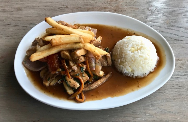 POLLO SALTADO