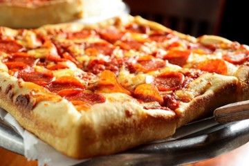 HiWay Pizza Pub