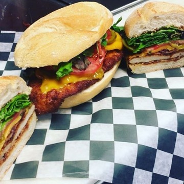 Dom's Cherry St Deli