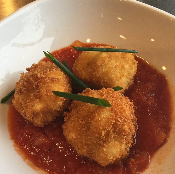 FRIED MAC AND CHEESE BITES