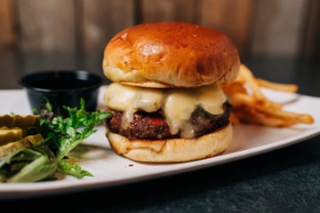 Jersey's Bar & Grill