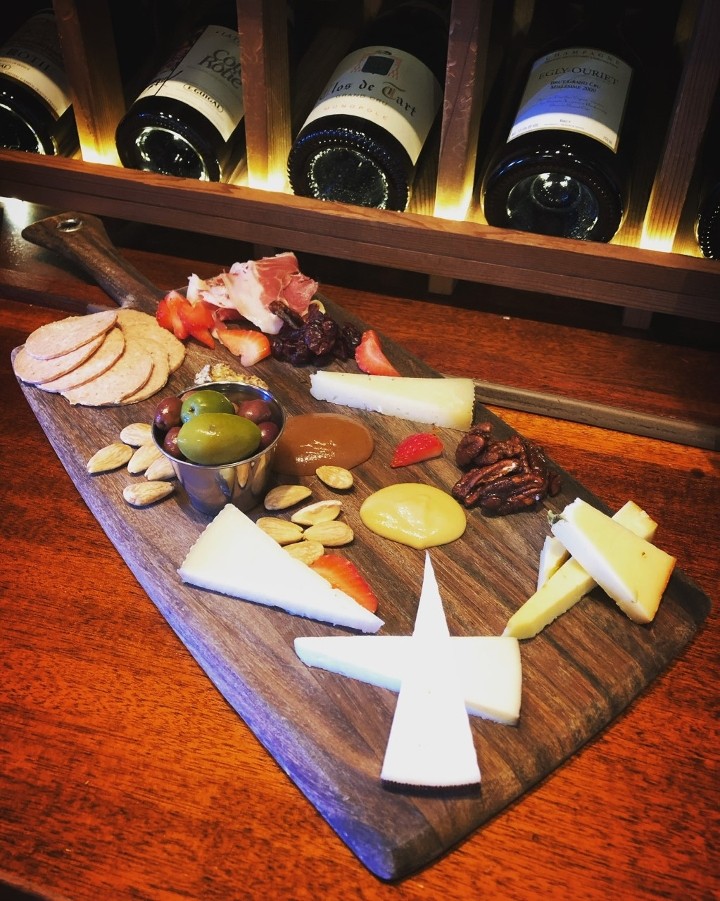 Cheese & Charcuterie Plate