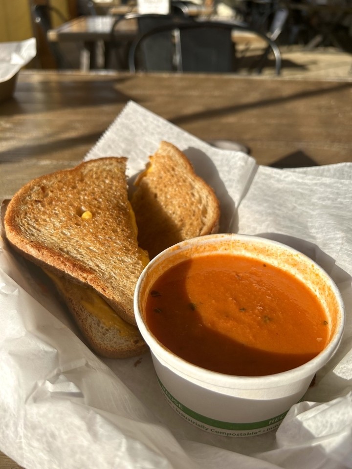 Grilled Cheese w/ Tomato Bisque
