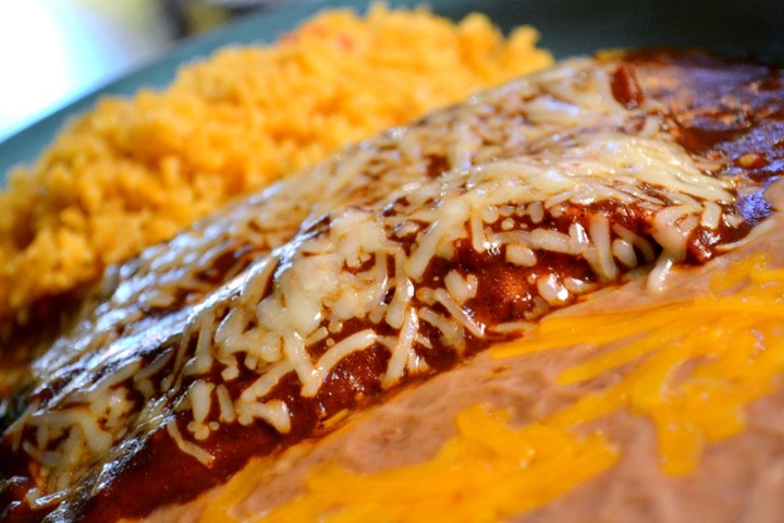 Enchiladas en Mole