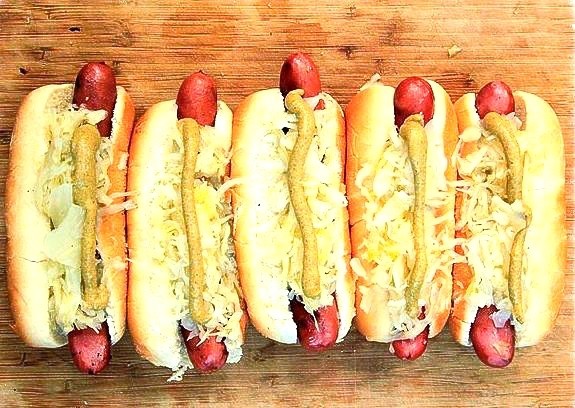 House Made HOT DOGS (4 per pack)