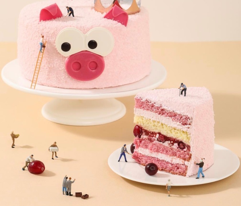 Piggy Cake #1 (6")