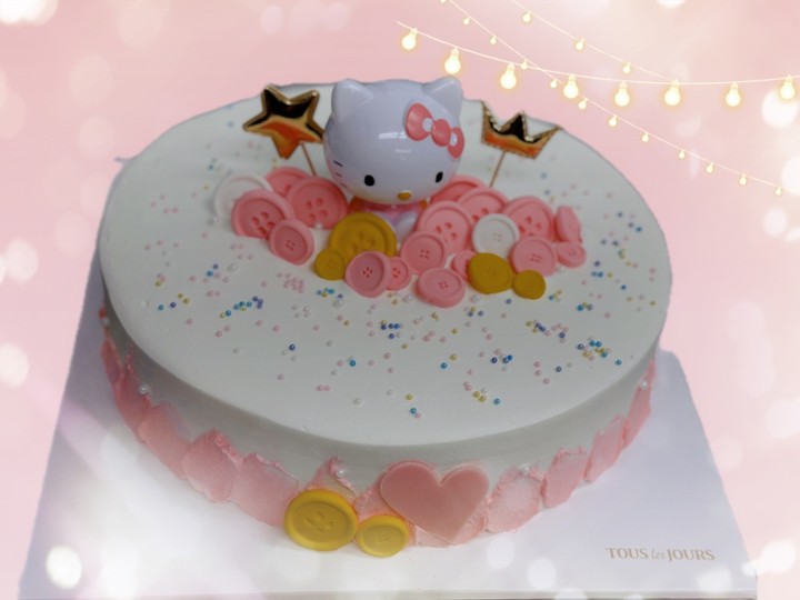 Customized Hello Kitty Cake