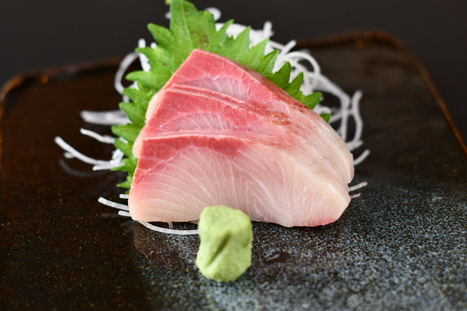 N12.Hamachi (3pcs-raw)