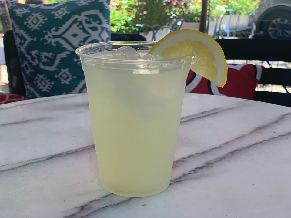 Freshly Squeezed Lemonade - 16 oz