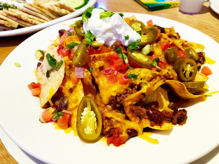 CHILI NACHOS