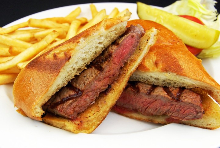 STEAK SANDWICH