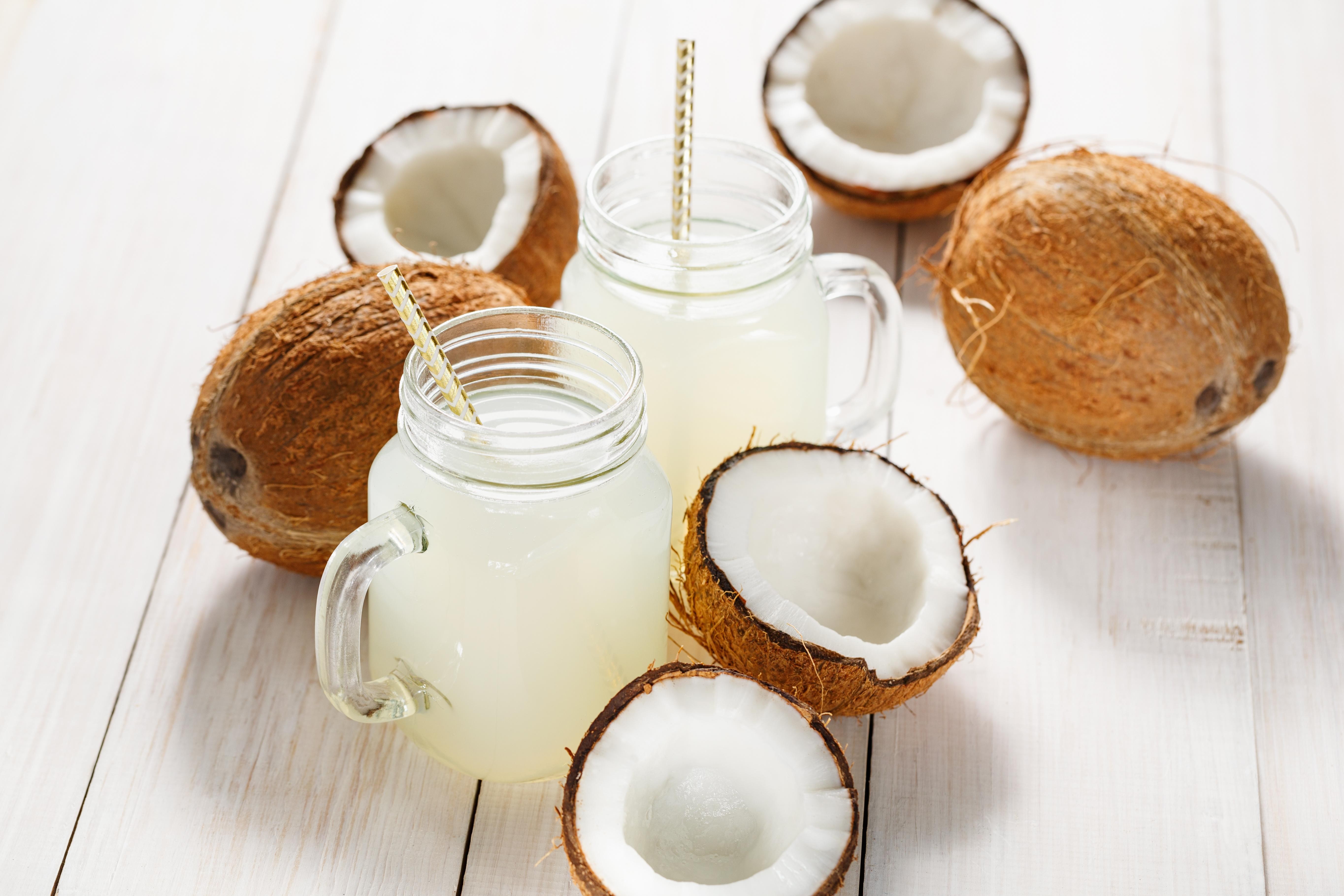 D7 - YOUNG COCONUT JUICE