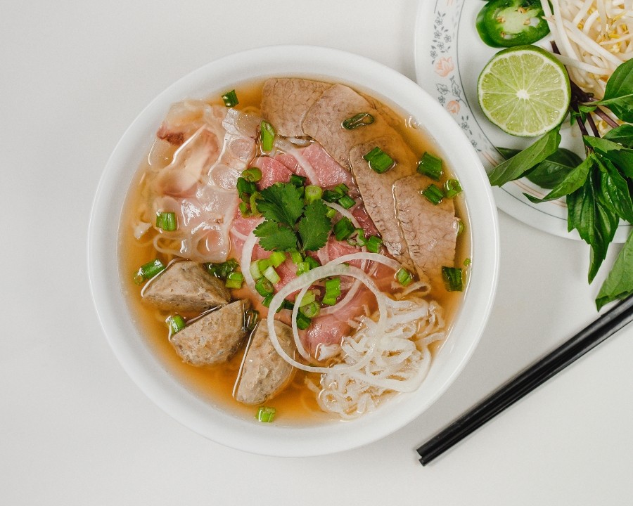 P7 - CUSTOMIZED PHO (up to 4 meat toppings)