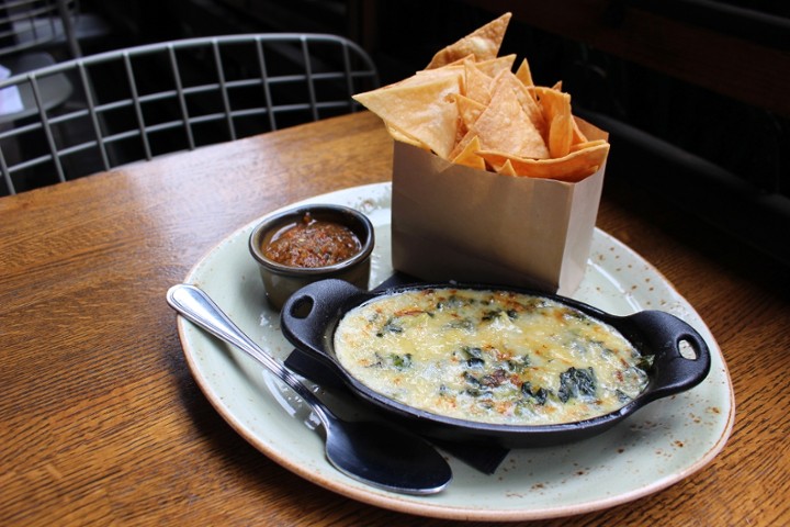 Classic Spinach & Artichoke Dip