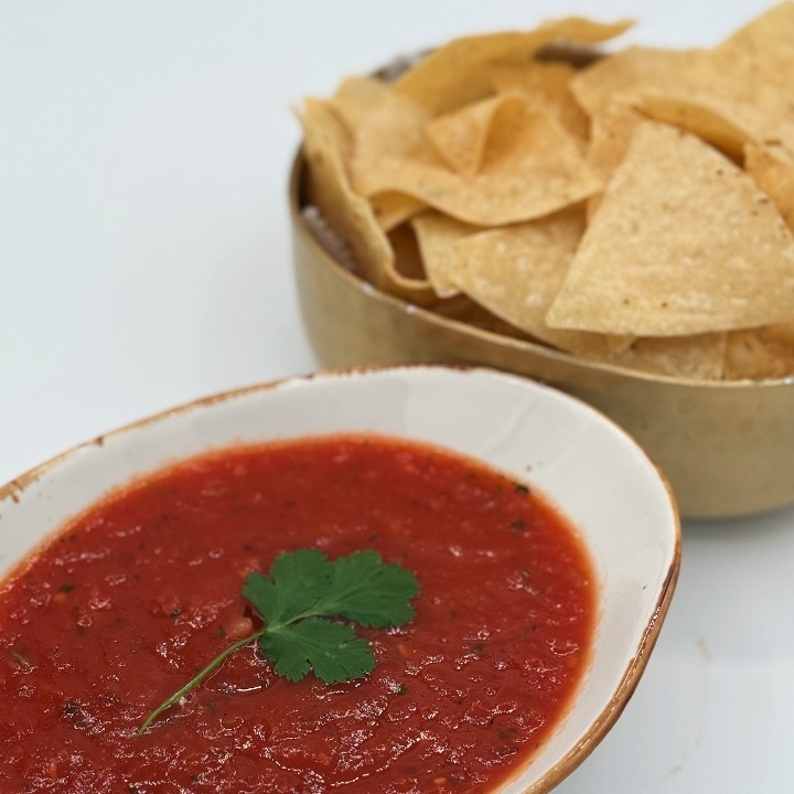 El Nacho Chips & Quart of House Salsa