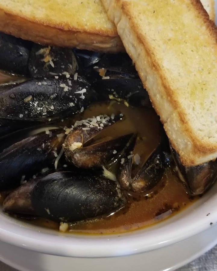 Mussels and Crusty Bread