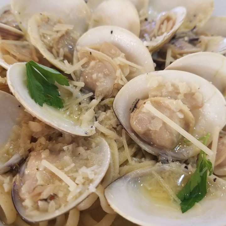 Clams and Linguine