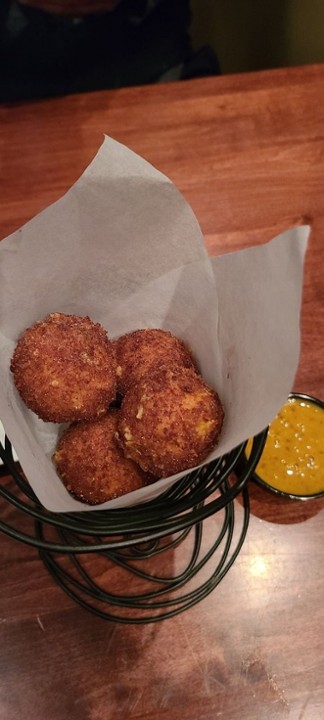 Pub Cheese Fritters