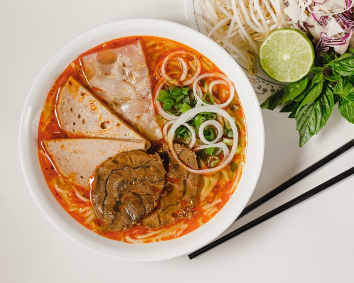 S1 - SPICY LEMONGRASS BEEF NOODLE SOUP