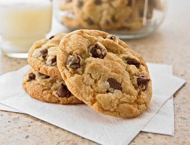 CHOCOLATE CHIP COOKIE