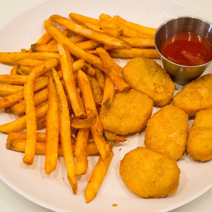 Chicken nugget & fries