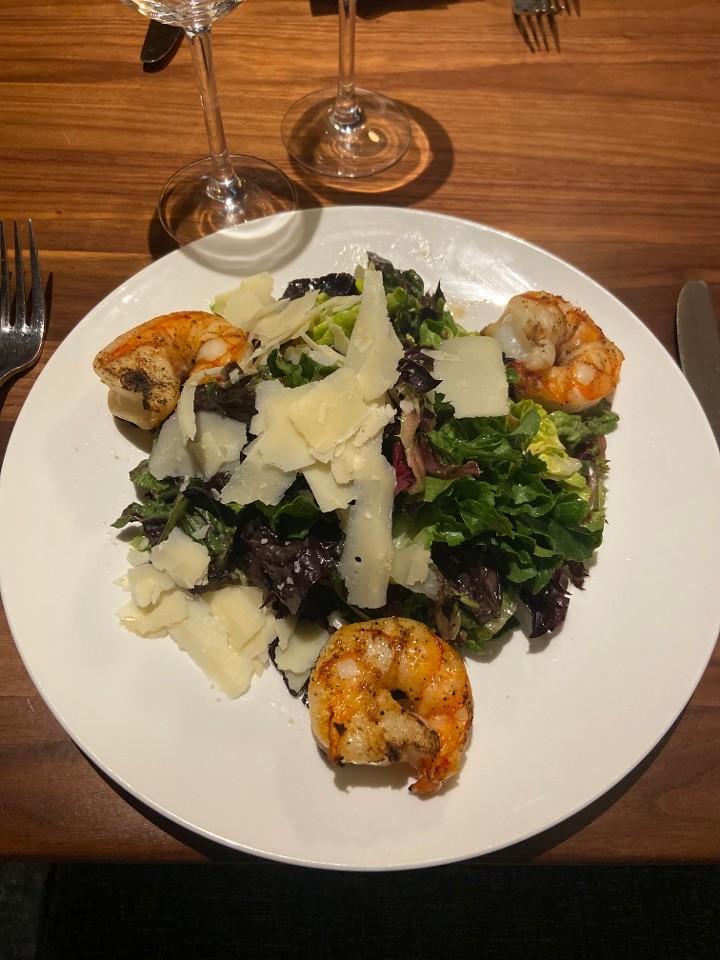 Salad entree with shrimp