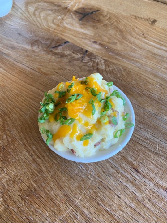 Cheddar Mashed Potatoes (GF)