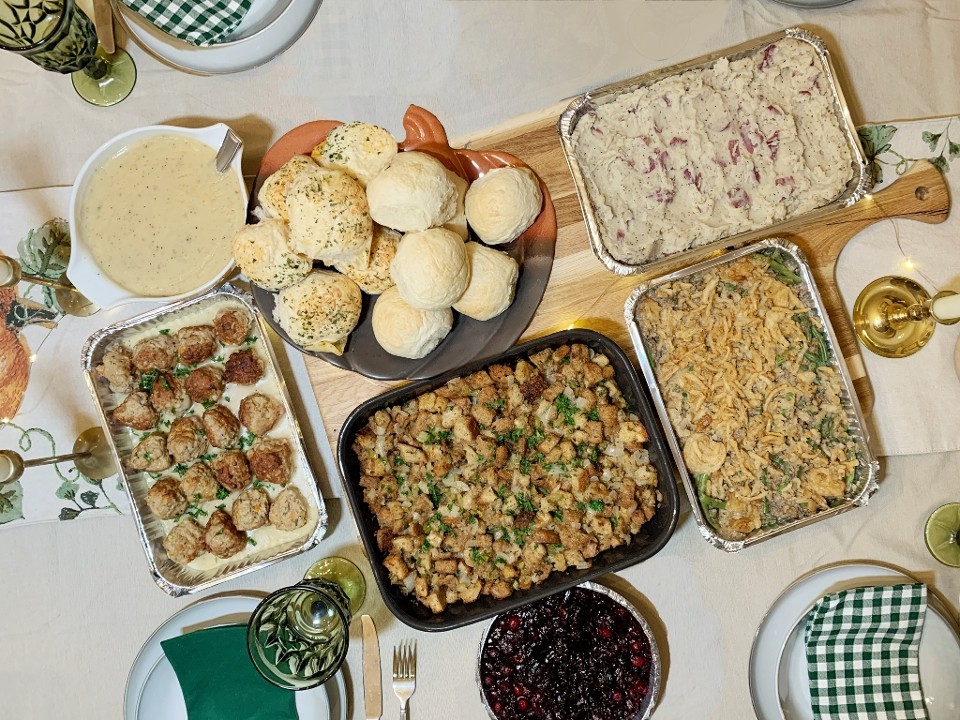 🦃🍂 Thanksgiving Family Dinner w/Turkey Meatballs (Pick-up Wednesday, Nov. 23rd between 11-8pm).