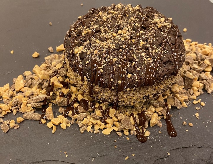 Blackout Cookie Sandwich