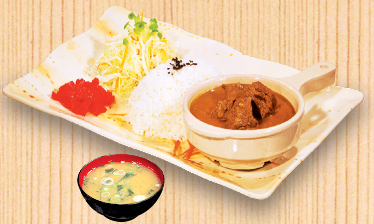 104) Curry Rice w/ Beef