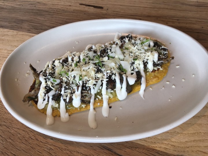 Huarache de Huitlacoche