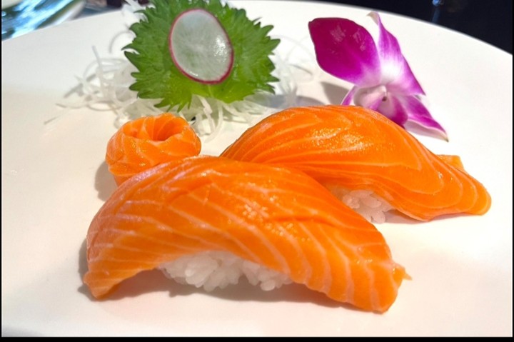 KING SALMON SUSHI