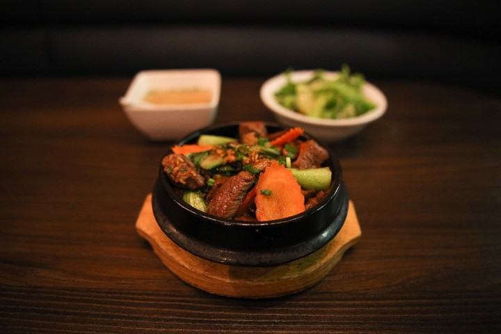 ^ ^ Clay Pot /w Filet Mignon