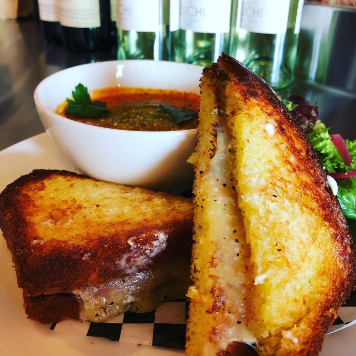 Grilled cheese & tomato soup