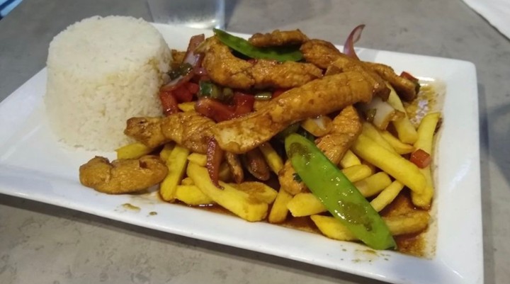 Pollo Saltado