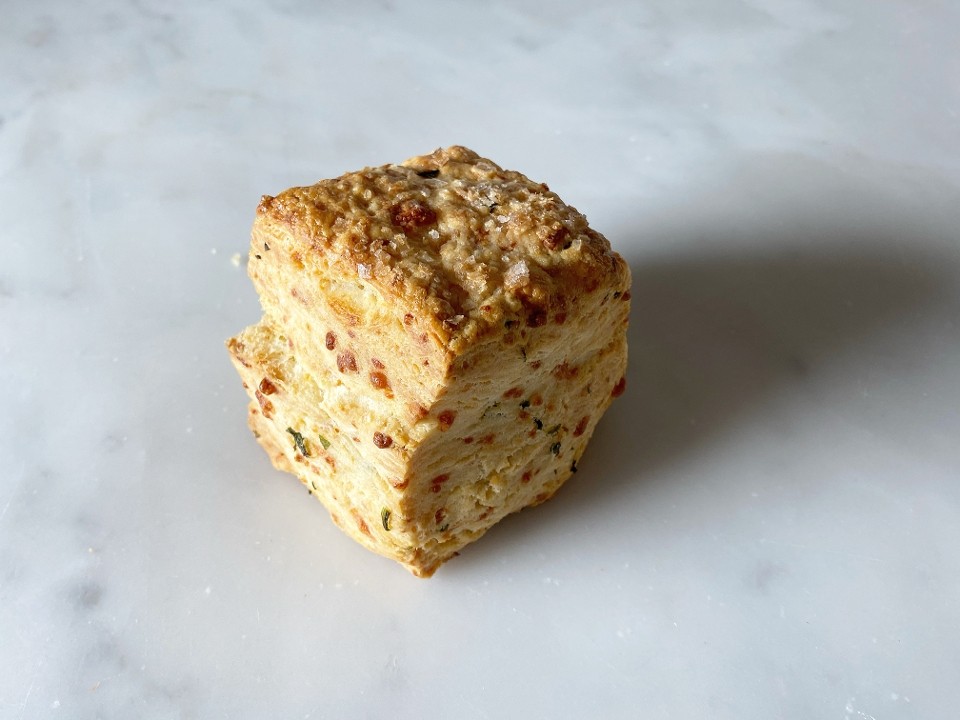 Cheddar-Chive Biscuit