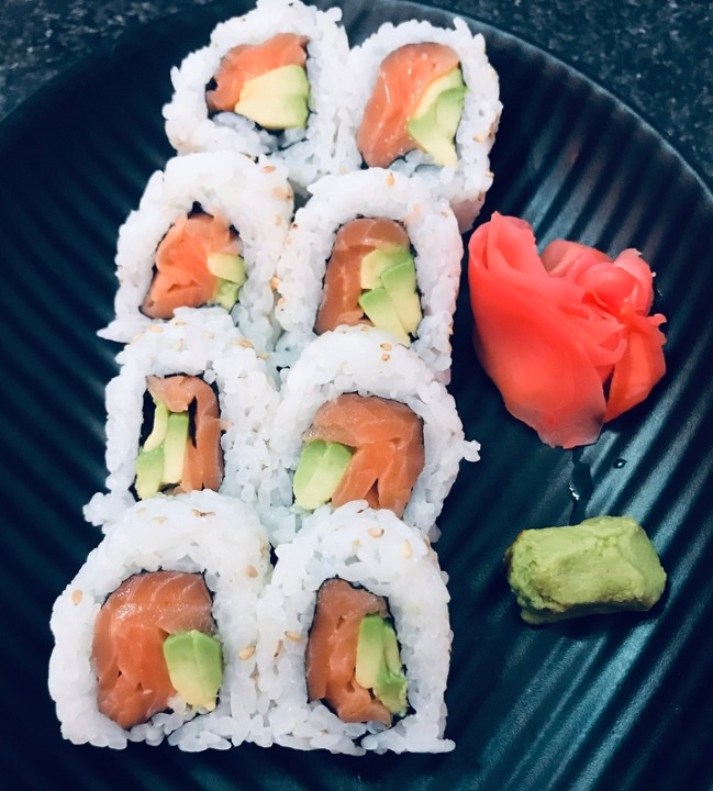 Salmon Avocado Roll*