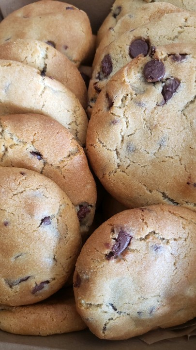 Chocolate Chip Cookies 4-Pk!